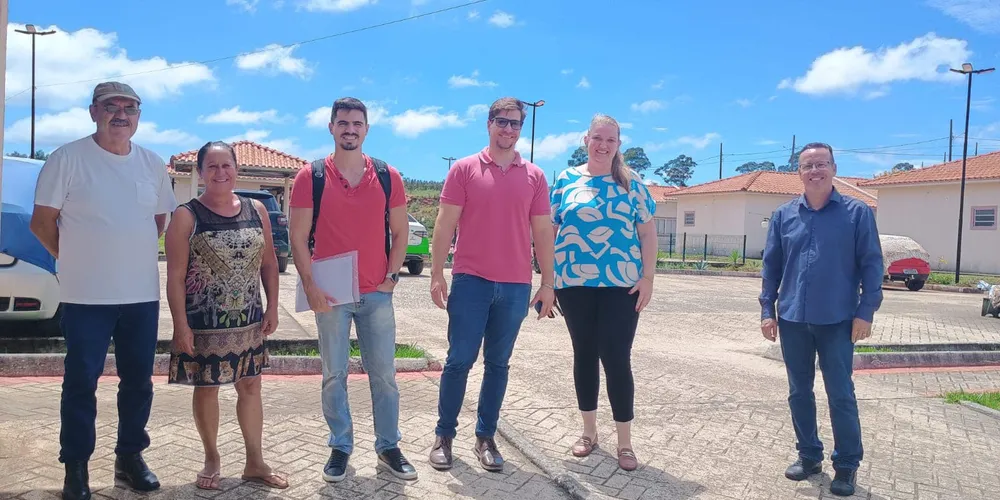 Representantes do Tribunal de Contas, da Cohapar e da Secretaria Municipal de Habitação participaram da inspeção