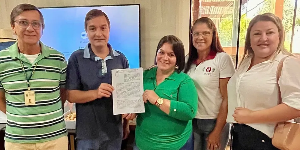 O prefeito Christiano Borges assinou o termo de fomento nessa quinta-feira (27), em Pinhalão