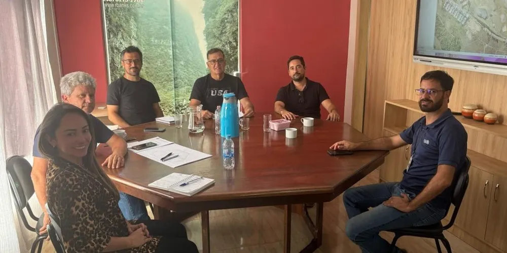 A reunião entre as lideranças aconteceu nessa segunda-feira (11)