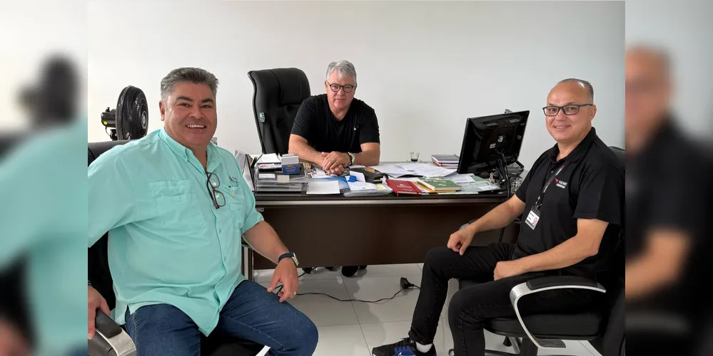 O encontro entre as lideranças aconteceu nesta quinta-feira (13).