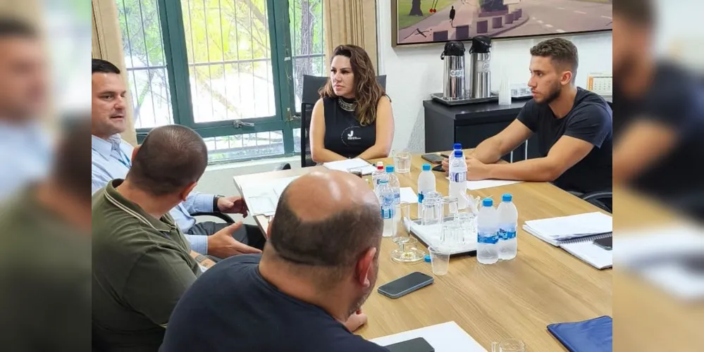 O encontro reuniu representantes da companhia, a prefeita Dayane Sovinski (PSD) e secretário municipais