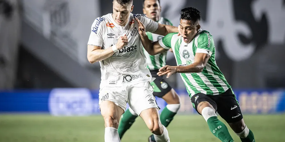 No Couto Pereira, o Santos venceu o Coxa em 2024 por 2 a 0