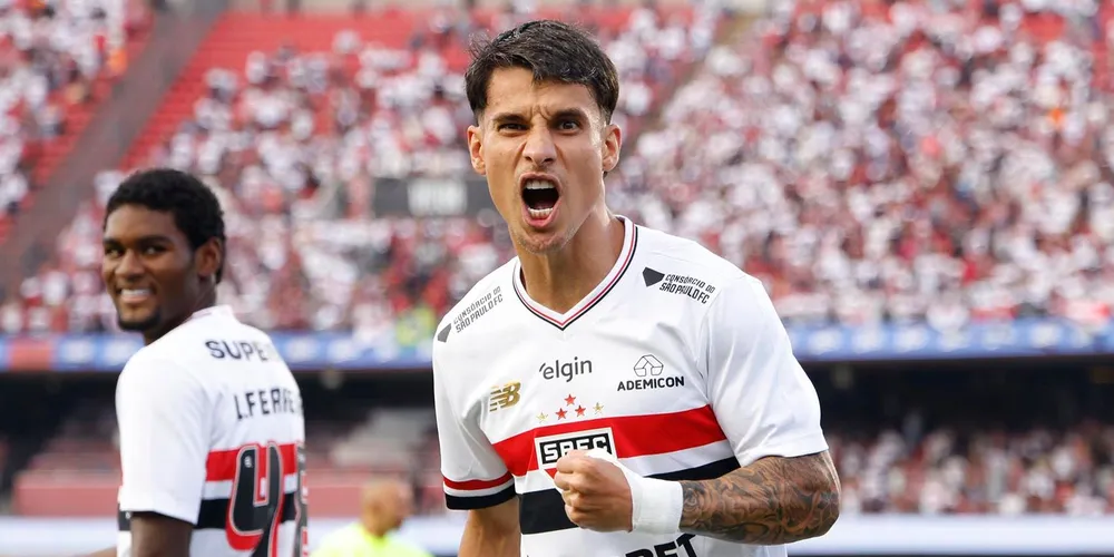 Ferreirinha em jogo contra o Santos