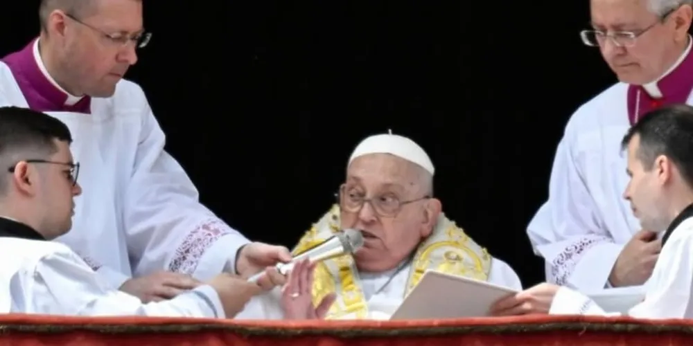 Em sua fala, Francisco fez um apelo para lideranças globais