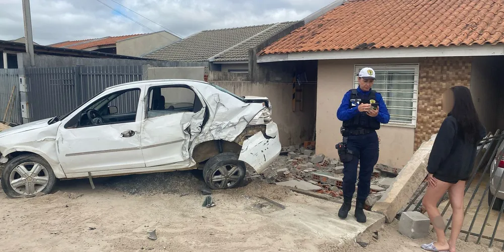 Acidente foi registrado na Rua Neci Nunes Ferreira