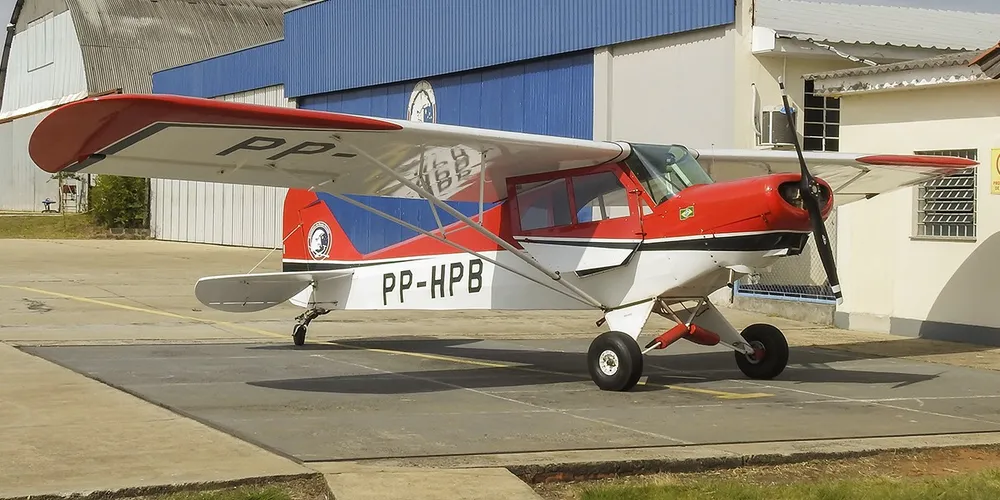Avião pertence ao Aeroclube de Ponta Grossa, segundo o Registro Aeronáutico Brasileiro