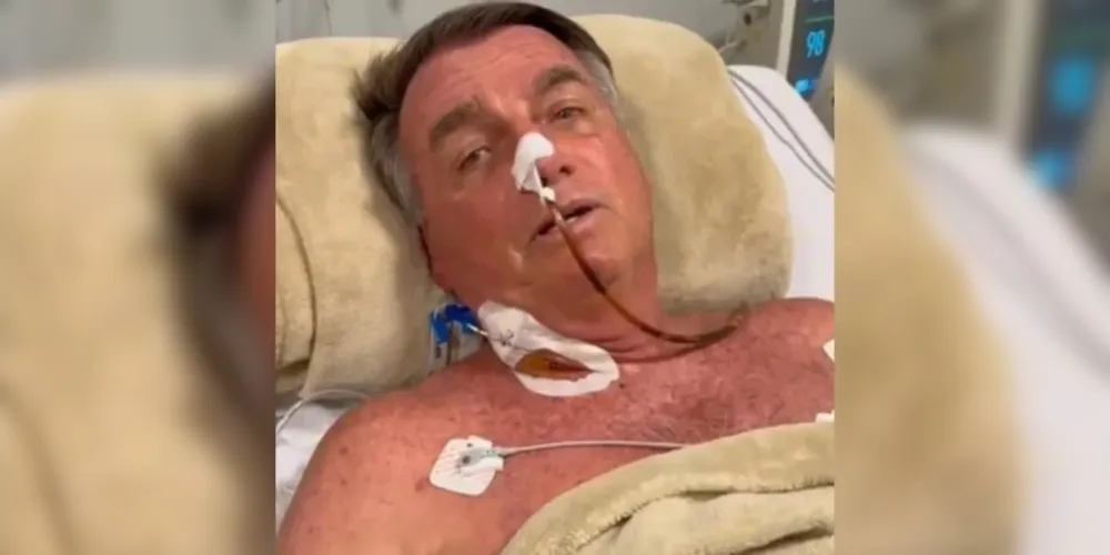 Jair Bolsonaro passa por cirurgia neste momento