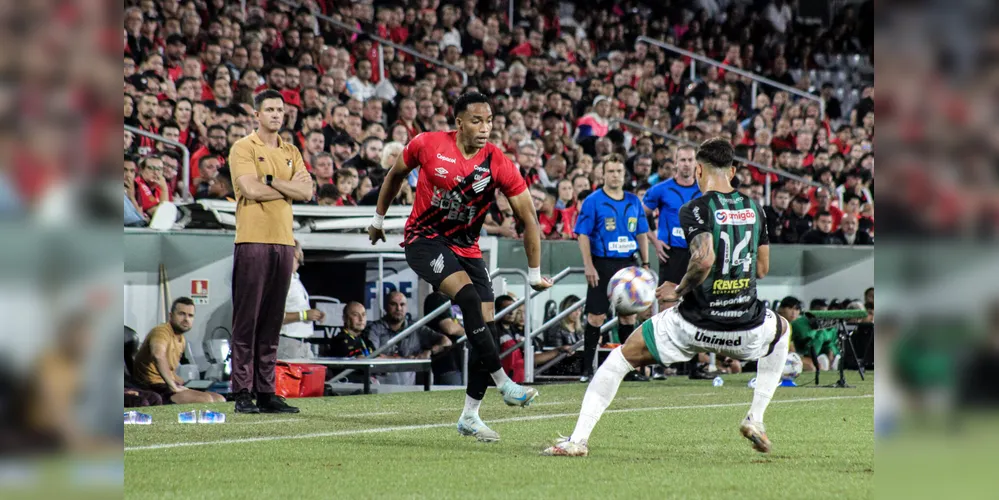 Athletico e Maringá se enfrentaram na Ligga Arena no jogo de volta da semifinal do Paranaense