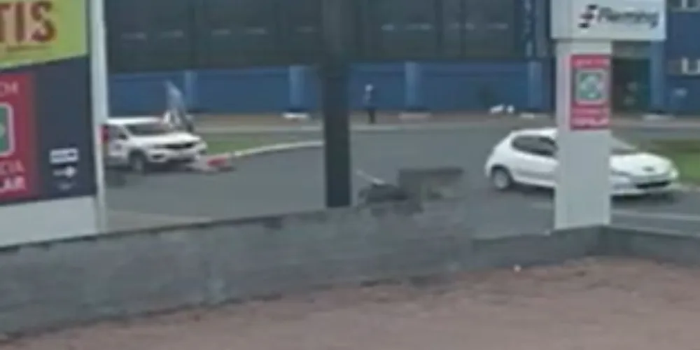 Atropelamento aconteceu na Avenida General Carlos Cavalcanti