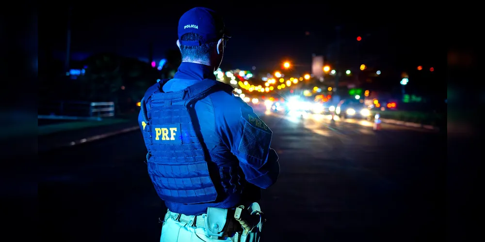 Equipes da Polícia Rodoviária Federal foram acionadas para o acidente