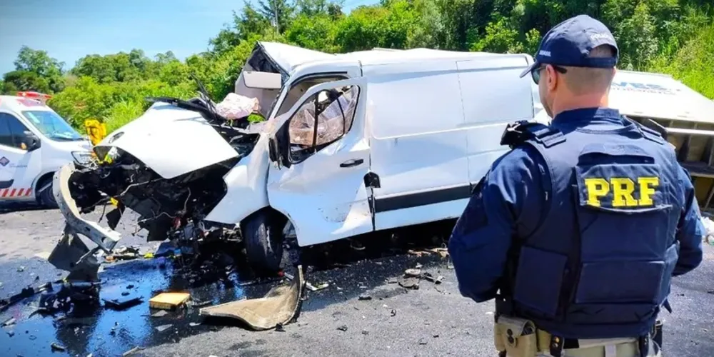 Colisão aconteceu no km 236 da rodovia