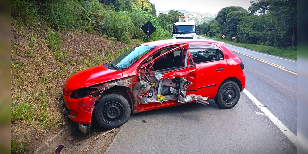 Carro foi direcionado ao pátio da Polícia Rodoviária