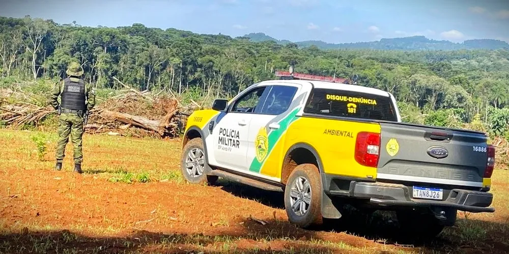 Equipe da Polícia Ambiental recebeu denúncias de ações ilegais