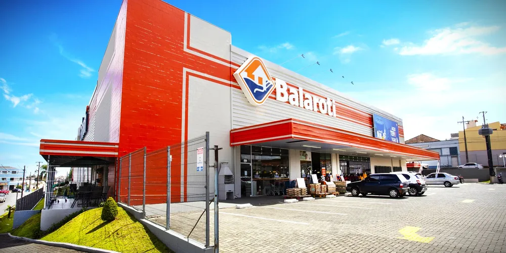 Ação para o 'Dia da Mulher' ocorrerá na loja de Uvaranas, na avenida General Carlos Cavalcanti