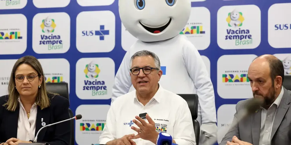 Evento de apresentação de ação de vacinação nas escolas, por meio do Programa Saúde na Escola