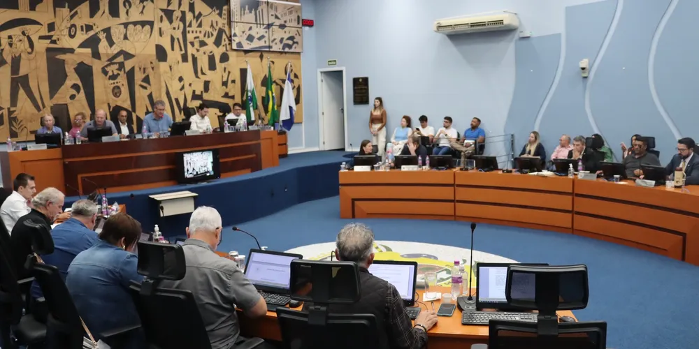 Vereadores aprovaram o projeto que prevê a abertura do crédito em duas discussões, nesta quarta-feira (16)