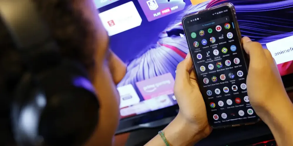 Moderação dos conteúdos cabe às plataformas, que têm políticas próprias para decidir sobre a exclusão de conteúdos violentos ou mentirosos