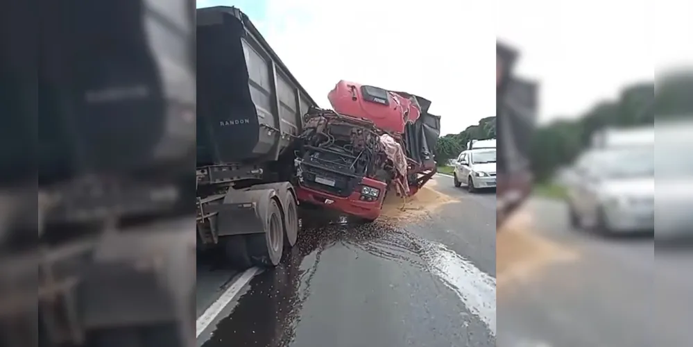 Acidente envolveu três caminhões