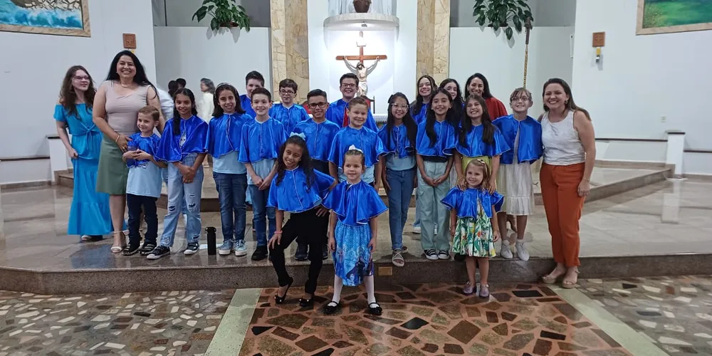 Atualmente, 28 crianças integram o coral