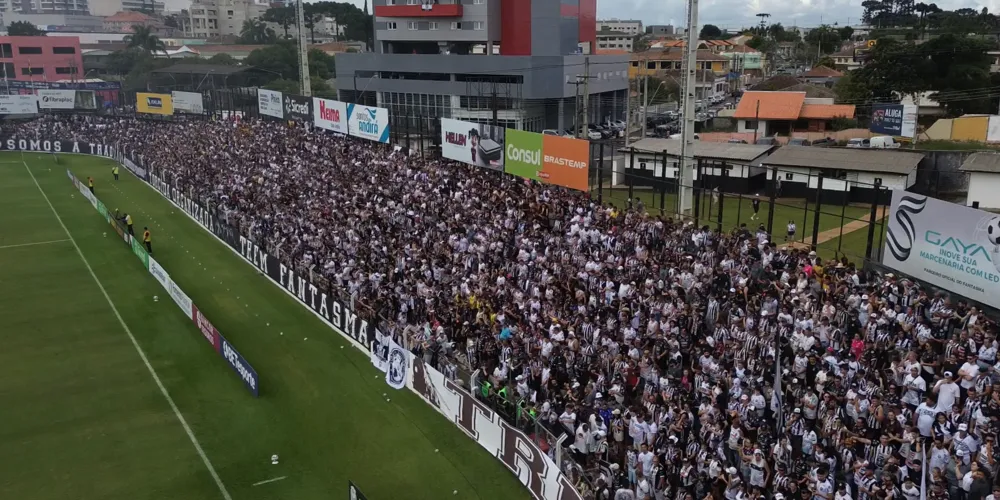 Imagens mostram a grande presença dos torcedores do Operário no estádio