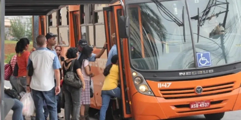 No domingo de Páscoa (20), os usuários que utilizarem o transporte coletivo pagarão meia passagem