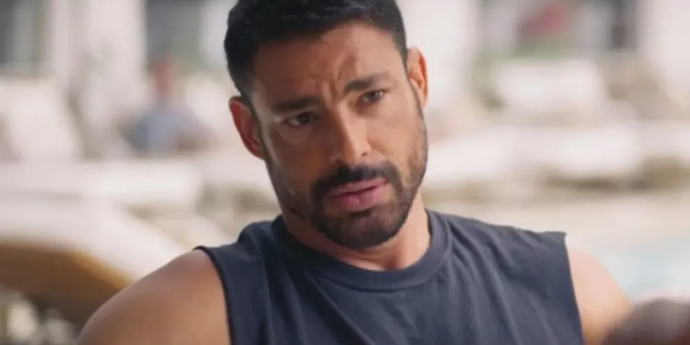 Cauã Reymond interpreta César em "Vale Tudo"