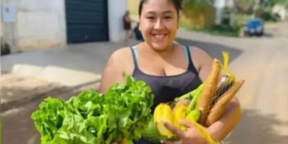 Três equipes vão percorrer os bairros para trocar recicláveis por frutas, verduras e legumes