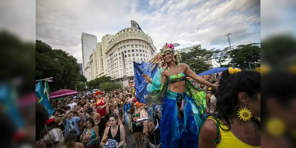 Diversos blocos ocuparam o Centro do Rio, abrindo o Carnaval de Rua de 2025