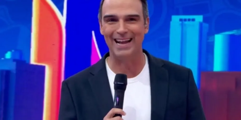 As acusações de parcialidade são baseadas na crença de que Tadeu esteja torcendo por Renata e Maike