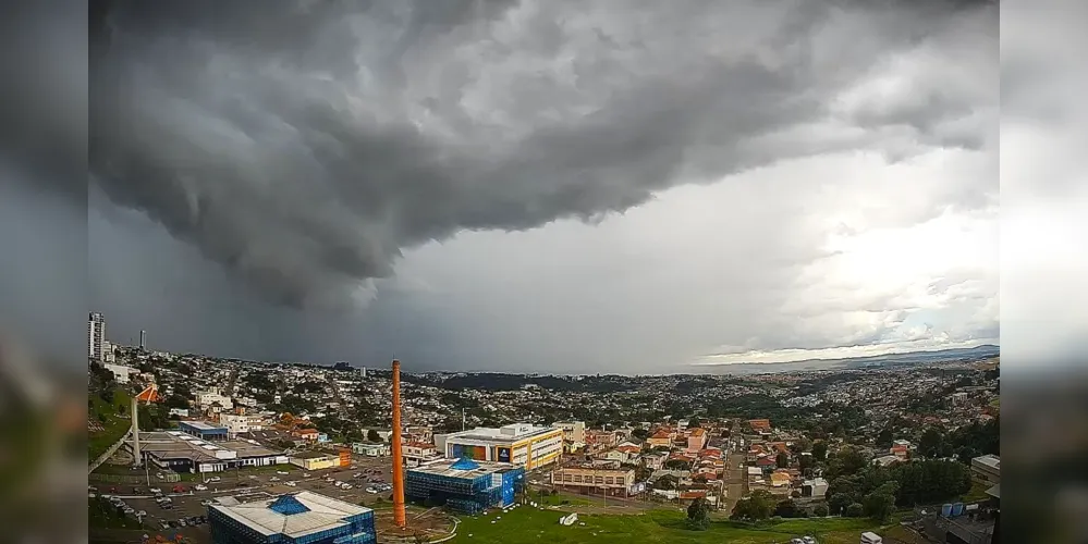 Alerta de temporal é válido até esta quarta-feira (26), às 10h