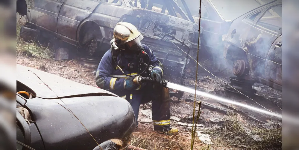 Objetivo e ampliar a atuação dos Bombeiros em todo o Estado do Paraná