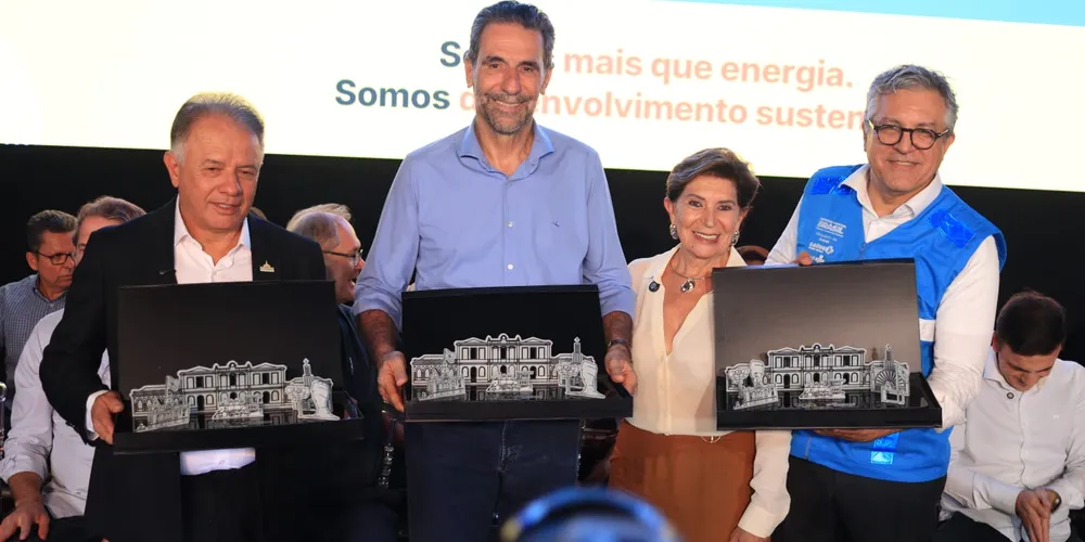 Enio Verri esteve em Ponta Grossa na noite de segunda-feira (31)