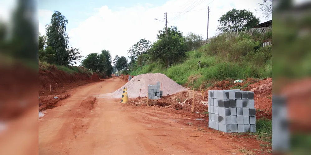 Imagem ilustrativa da imagem PG multa empresa que iria pavimentar Estrada de Alagados