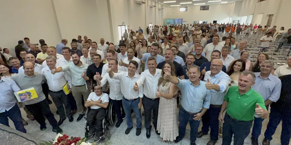 O deputado estadual Moacyr Fadel (PSD) esteve presente na posse da nova diretoria da Amunorpi