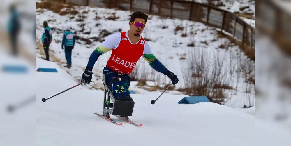 Cristian Ribera em ação na Copa do Mundo de esqui cross-country