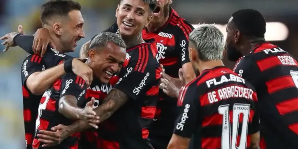 Jogadores do Flamengo comemorando
