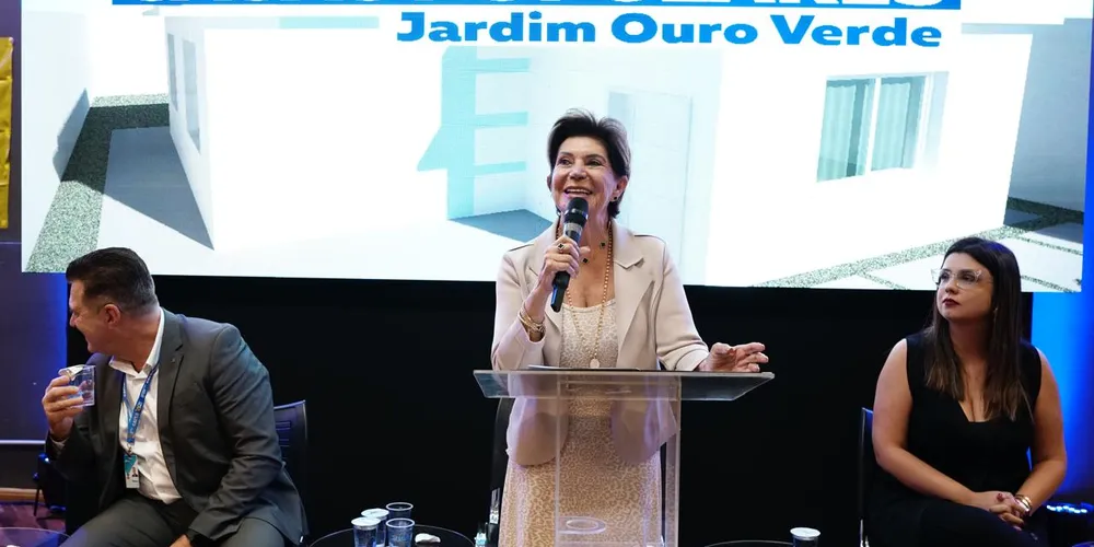 A prefeita assinou o Projeto de Lei nesta sexta