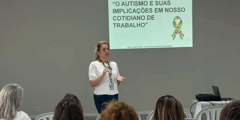 Profissionais de Carambeí receberam capacitação