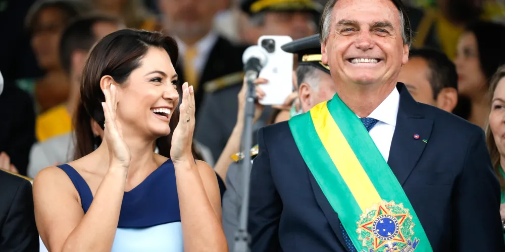 À direita o ex-presidente do Brasil, Jair Bolsonaro