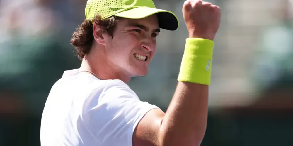 João Fonseca em vitória sobre Jacob Fearnley em Indian Wells