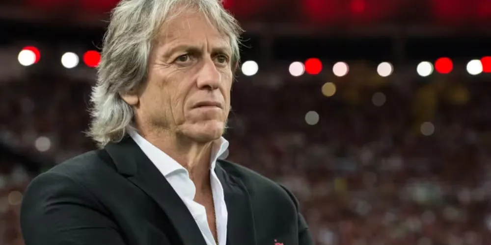 CBF estaria disposta a desembolsar uma multa ao clube para liberar o técnico