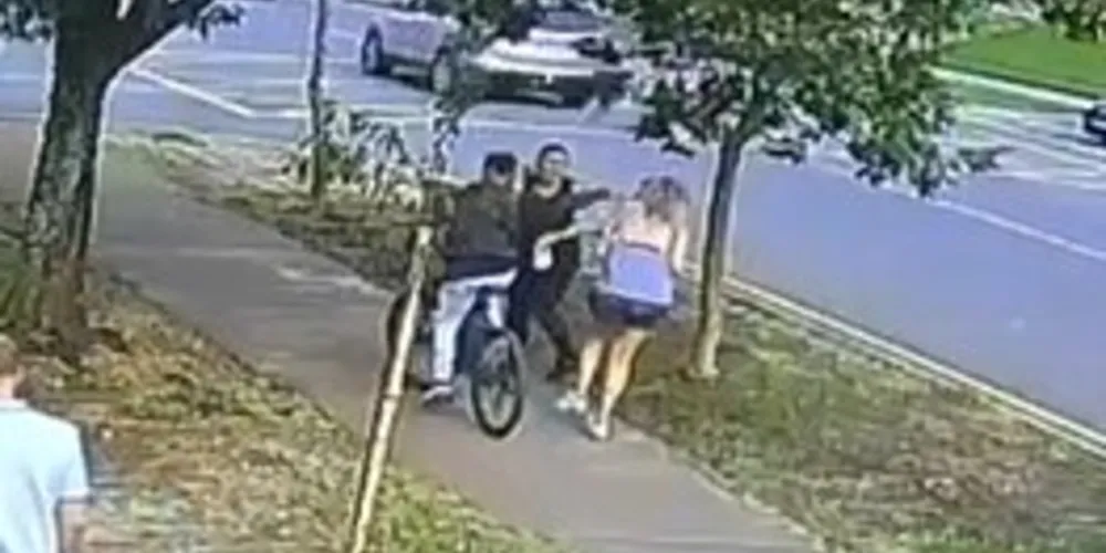 Imagem ilustrativa da imagem Ladrão de bicicleta arranca brinco da orelha da vítima em via movimentada de Curitiba