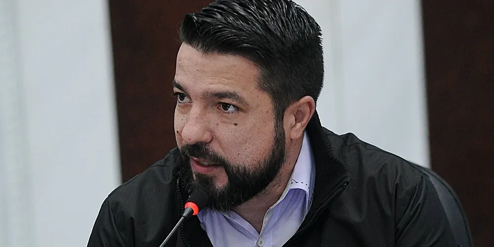 Leandro Bianco quer que Prefeitura multe Sanepar por não cumprimento de cláusulas do contrato firmado entre as partes em 2006