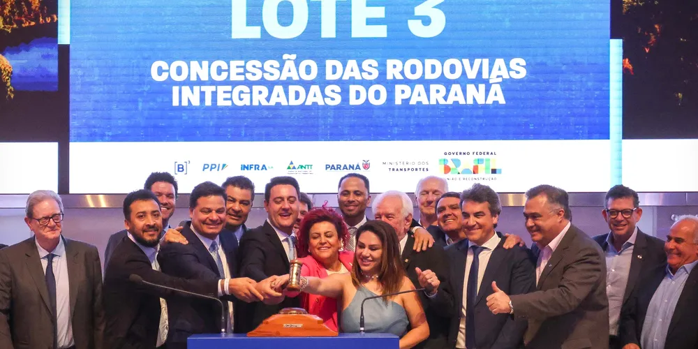 Leilão das rodovias aconteceu na Bolsa de Valores, com a presença do governador Carlos Massa Ratinho Junior
