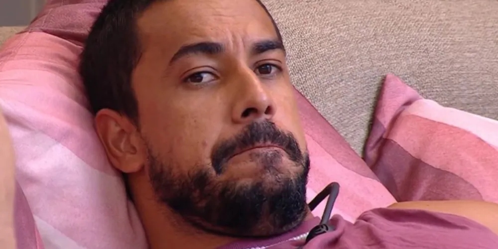 Maike vou uma série de advertências recentemente