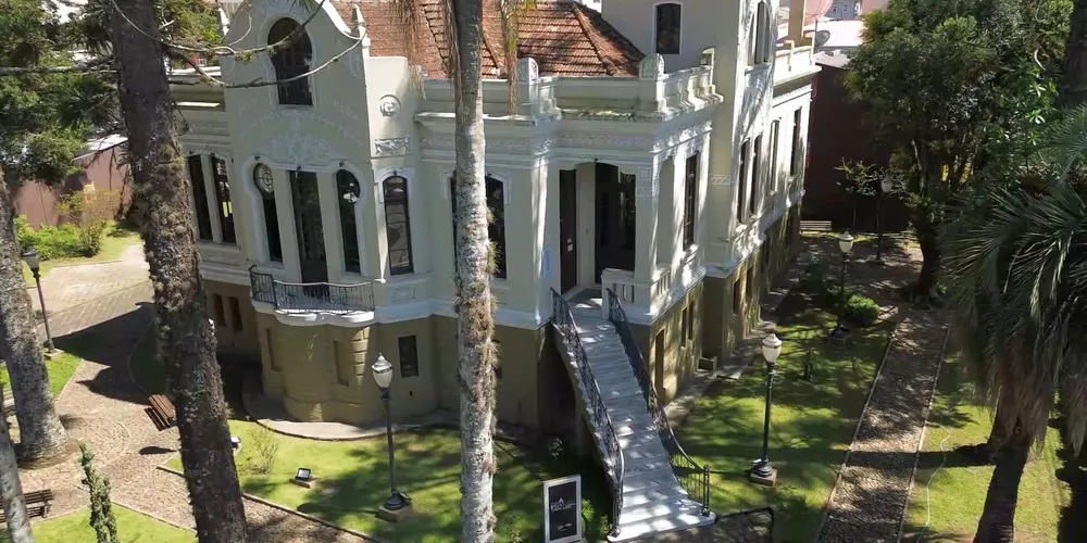 Mansão Villa Hilda fica na Rua Julia Wanderley, 936, no Centro