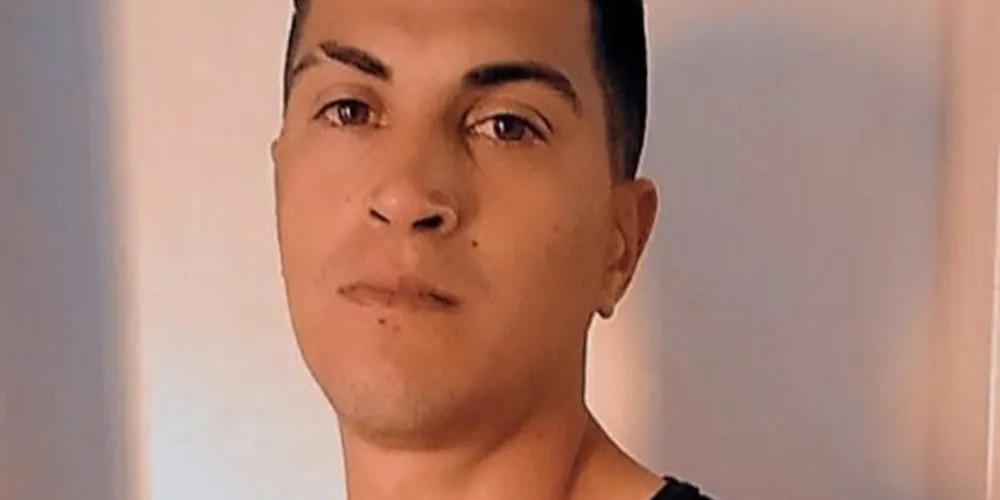 De forma voluntária, Michael trabalhava como treinador de futebol