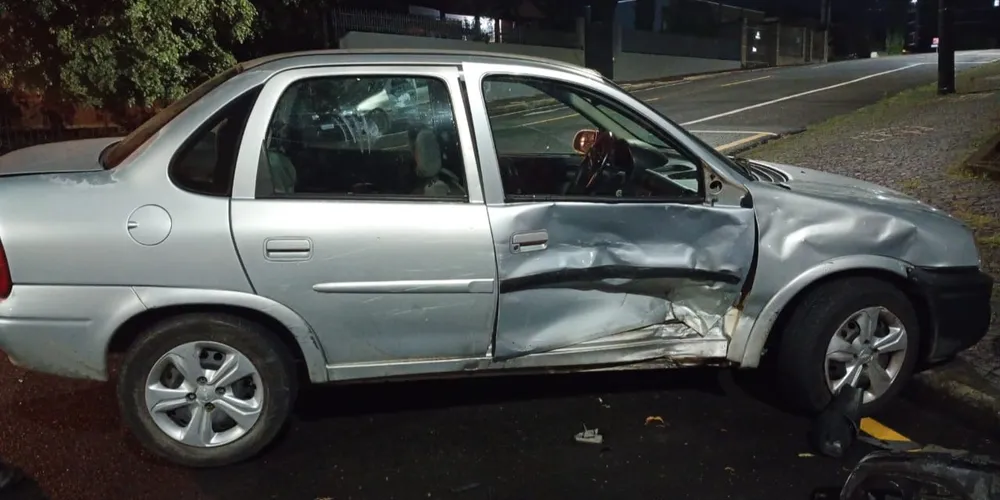 Impacto provocou danos nos dois veículos