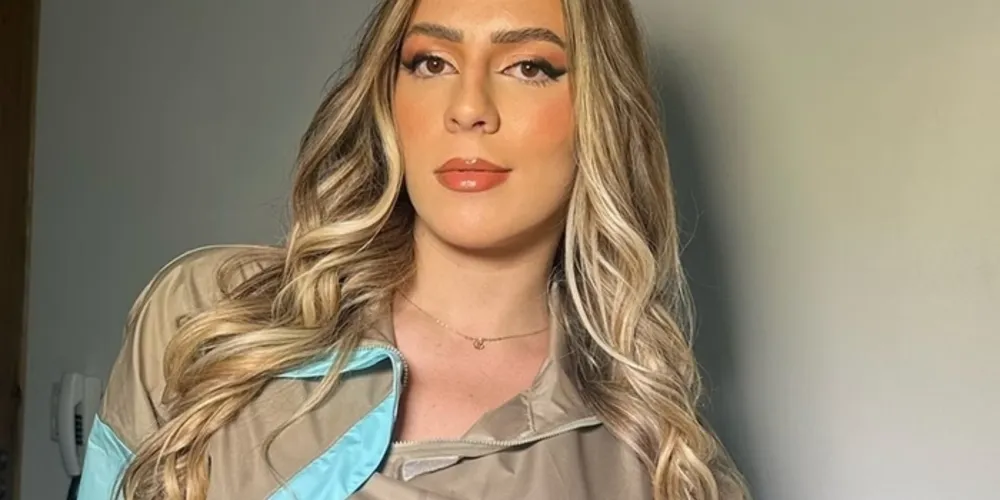 A influenciadora foi vítima de transfobia no Foyer do Teatro Renault