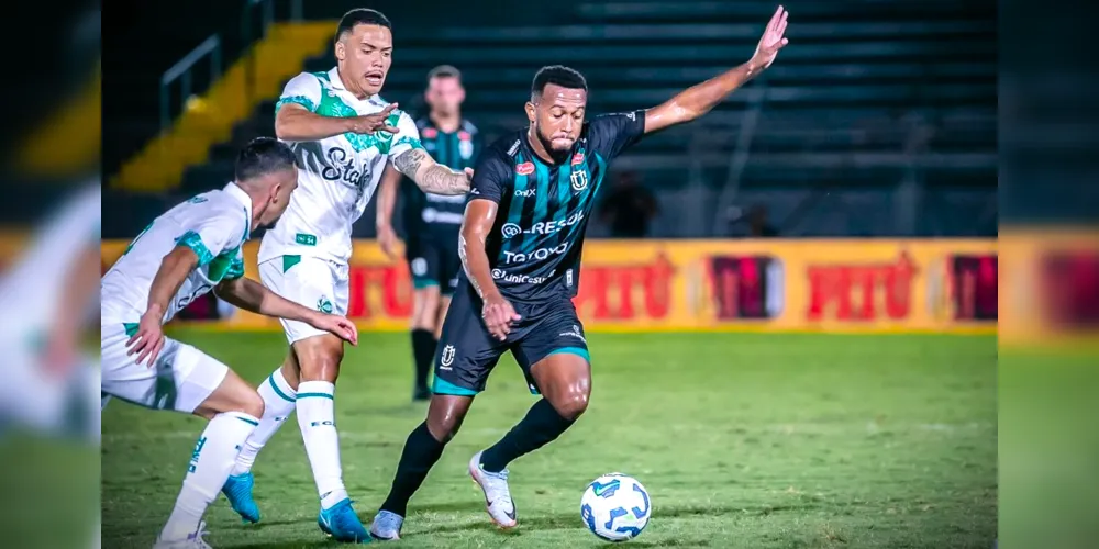 Equipe paranaense estreou com vitória no torneio nacional